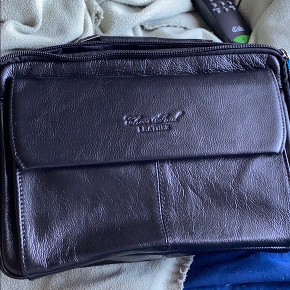 Men’s leather side satchel - Picture 2 of 6